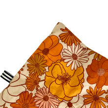 Load image into Gallery viewer, kattprassel cloth - granny midge - organic catnip crinkle cloth