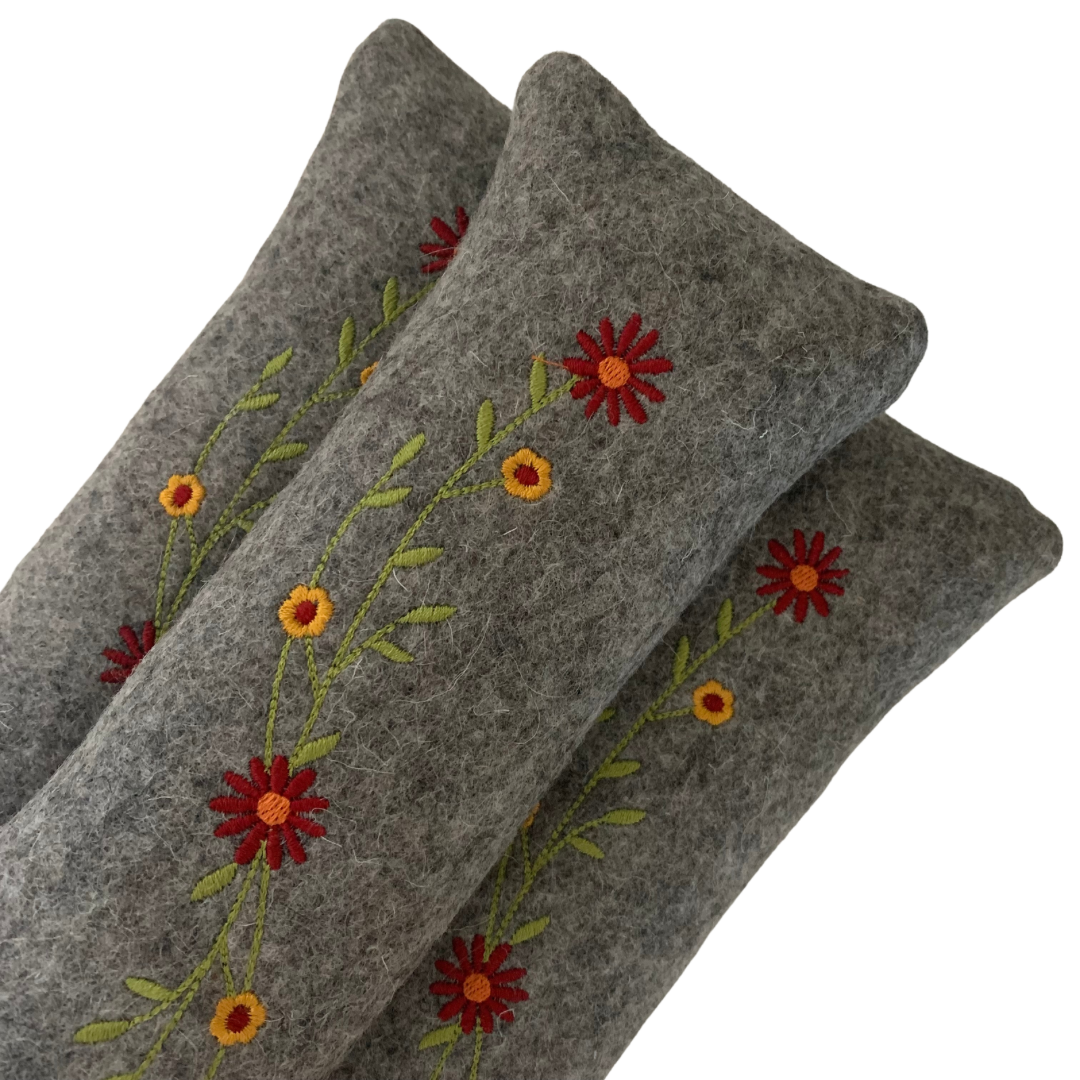 swiss mountain blooms woolly organic catnip cat kicker – ciao