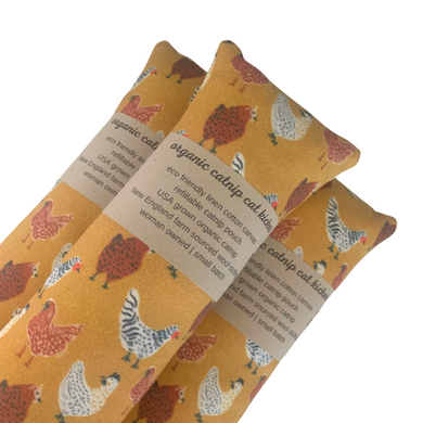 helga’s heritage hens organic catnip cat kicker