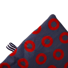 Load image into Gallery viewer, kattprassel cloth - red donut - organic catnip crinkle cloth