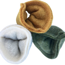 Load image into Gallery viewer, wool felt organic  catnip tortellini