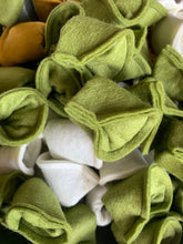 Load image into Gallery viewer, wool felt organic  catnip tortellini